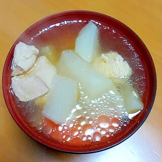 野菜たっぷりコンソメスープ